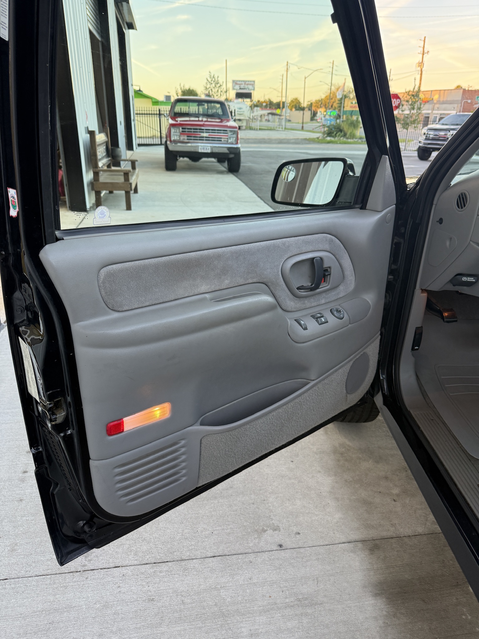 A9F37DB8-D4CC-4D56-AD7F-79021714E791_1_102_o